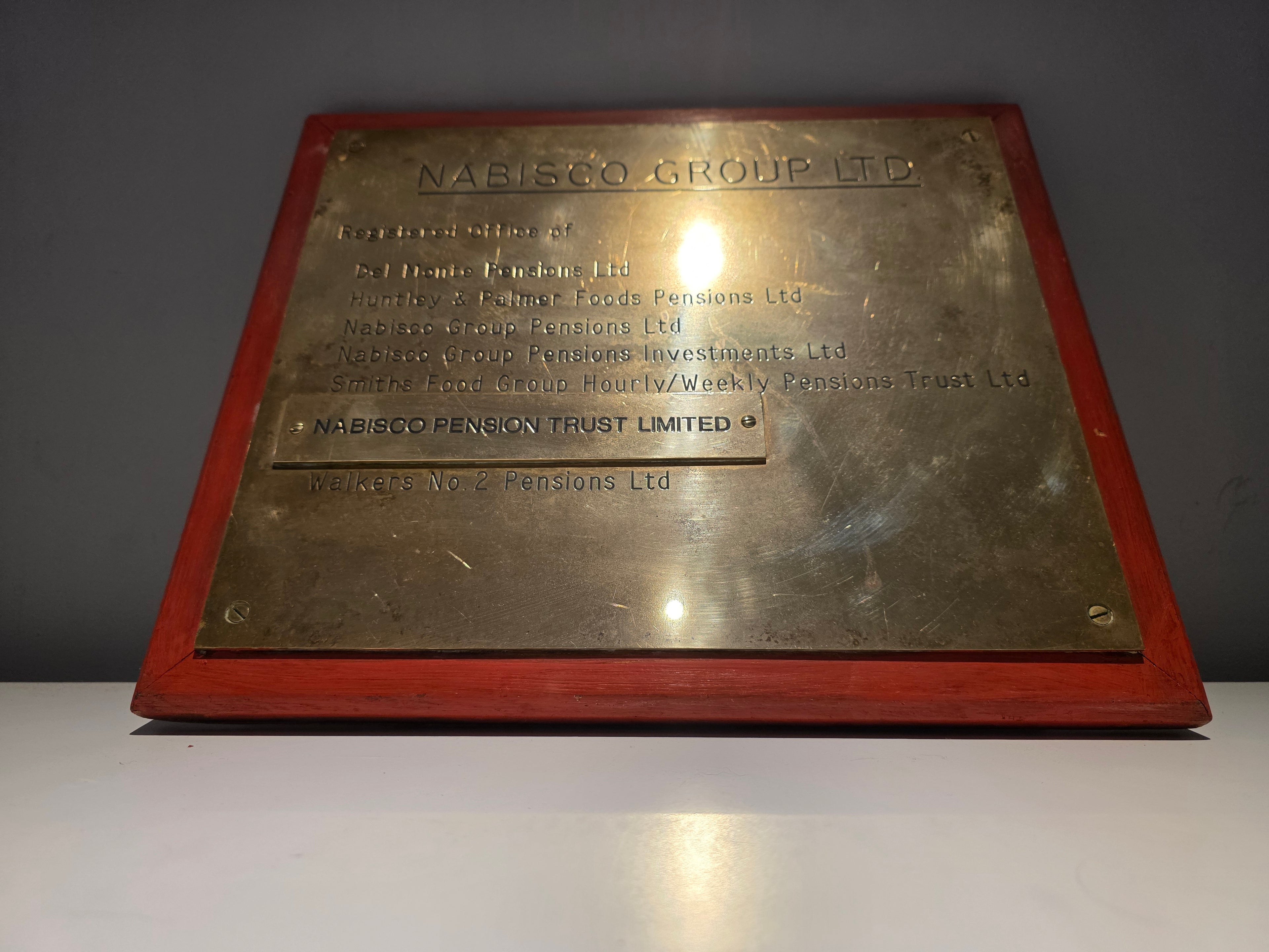 Vintage Nabisco Group Ltd Brass Registered Office Plaque on Wooden Mount – Pension Trust / Company Sign